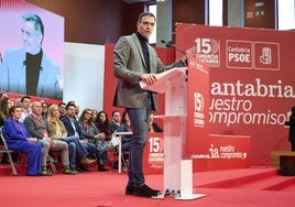 Pedro Sánchez particia este domingo en el congreso del PSOE de Cantabria.