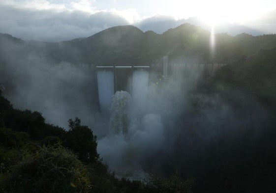 Las precipitaciones de las últimas horas han provocado que muchos embalses hayan tenido que desembalsar agua.