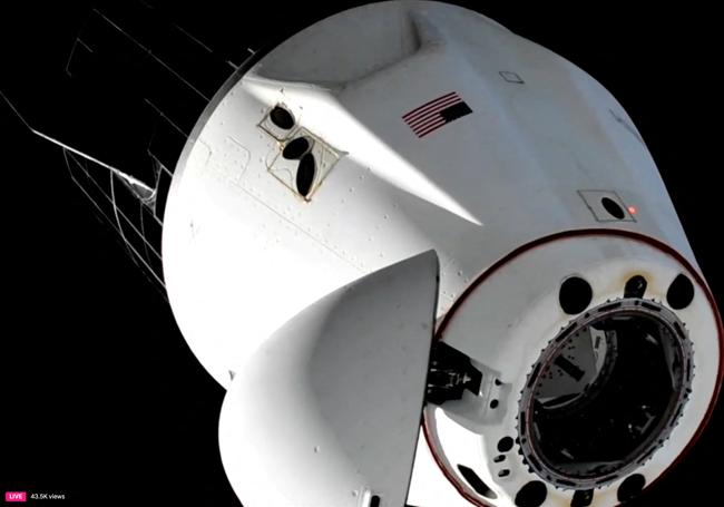 Primer plano de la capsula de Space X Crew Dragon que traerá de regreso a a Wilmore y Williams.