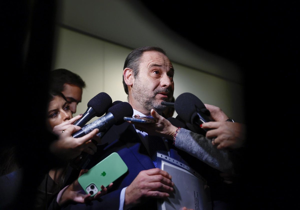 El diputado José Luis Ábalos en el Congreso.