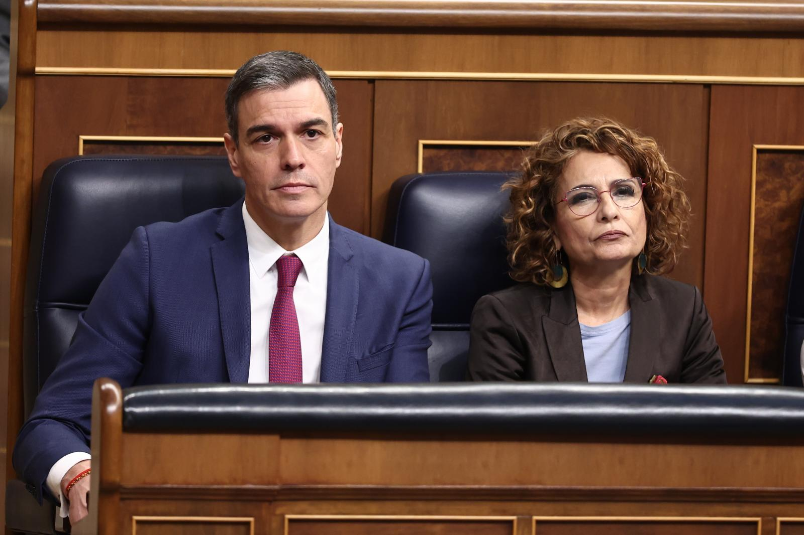 El presidente del Gobierno, Pedro Sánchez y la vicepresidenta, María Jesús Montero