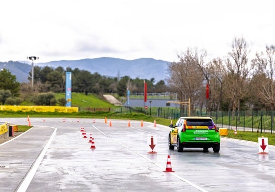 Renault 5 E-Tech eléctrico como vehículo de autoescuela