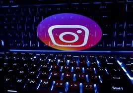 El presunto acoso sexual se produjo a través de Whatsapp e Instagram.