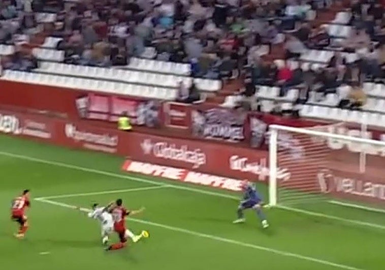 El Albacete baja de la nube al Mirandés en el 97'