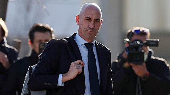 La federación traslada a la juez del 'caso Supercopa' «indicios» de un «contrato simulado»