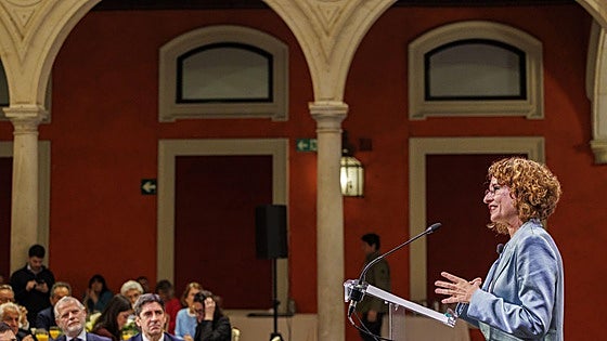 Montero reprocha ahora a los jueces que no sean igual de «contundentes» ante el PP