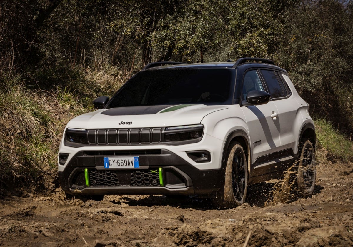 We Test the Jeep Avenger 4xe, the Most Rugged in the Range