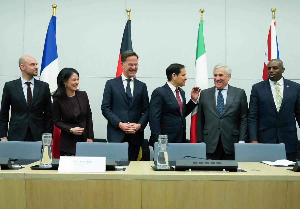 Jean-Noel Barrot (Francia), Annalena Baerbock (Alemania), Mark Rutte (OTAN), Marco Rubio (EE UU), Antonio Tajani (Italia) y David Lammy (Reino Unido), tras la reunión.