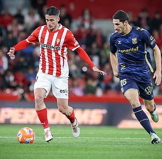 El Tenerife sigue empeñado en el milagro y mete miedo al Sporting