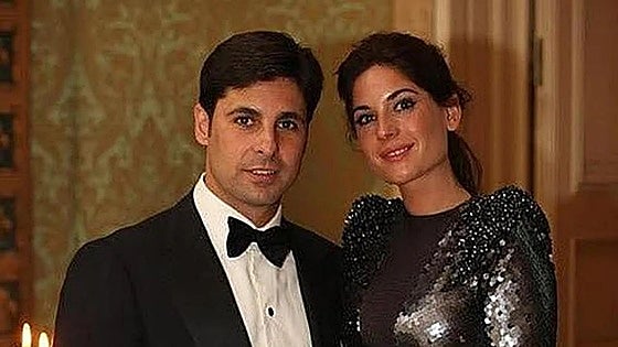 Lourdes Montes y Francisco Rivera dan la bienvenida a su tercer hijo en común