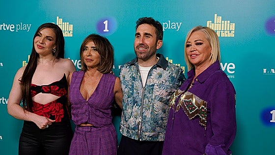 'La familia de la tele' llega a La 1 con mucho «surrealismo pop» e imprevisibilidad