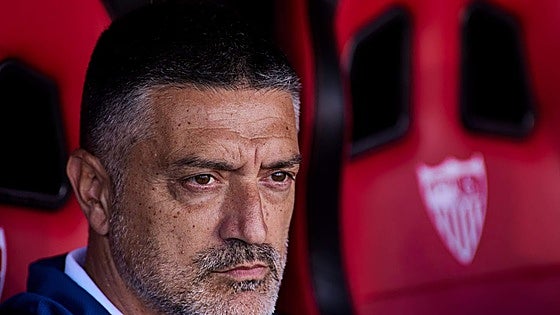 El Sevilla destituye a García Pimienta y apuesta por Joaquín Caparrós