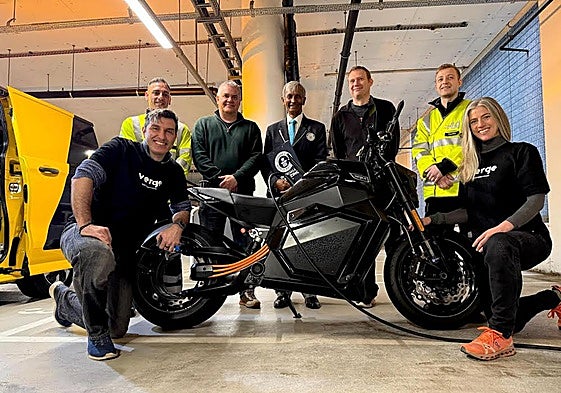 Integrantes del equipo de Verge Motorcycles