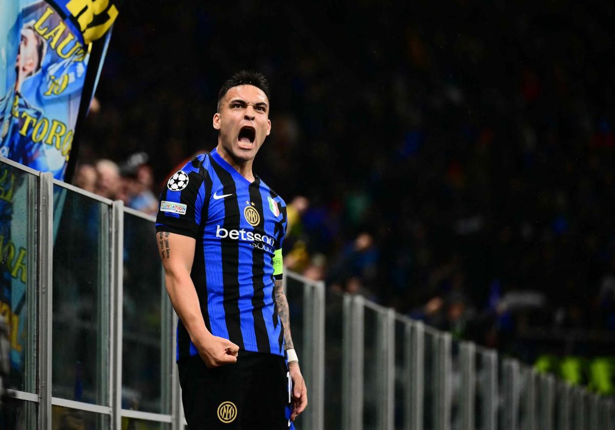 Lautaro Martínez celebra su gol al Bayern en el Giuseppe Meazza.