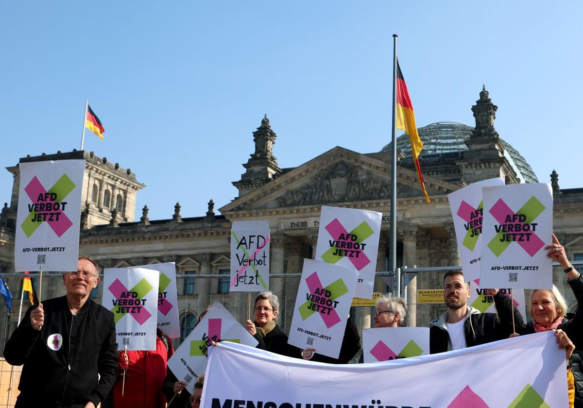 Una manifestación contra AfD ante el Bundestag en Berlín.