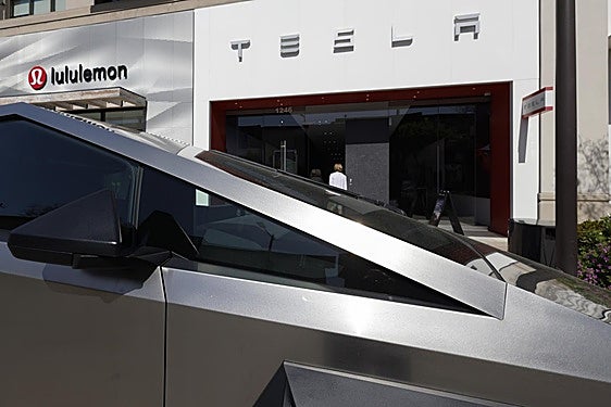 Las ventas de Tesla caen un 9% y el beneficio se desploma un 71%