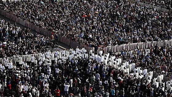 En directo | Colas de hasta 4 horas para despedir al Papa Francisco en San Pedro