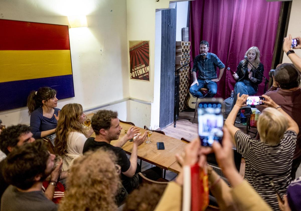El Ayuntamiento sanciona a Pablo Iglesias por exceso de aforo en la Taberna Garibaldi