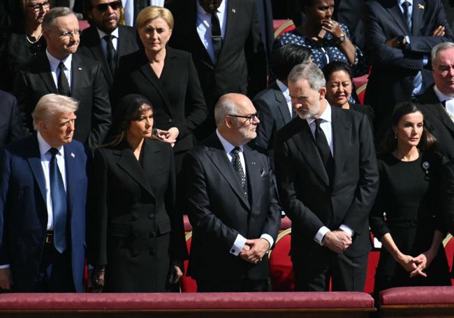 Trump junto a Felipe VI y cerca de Zelenski; Milei y Meloni en primera fila
