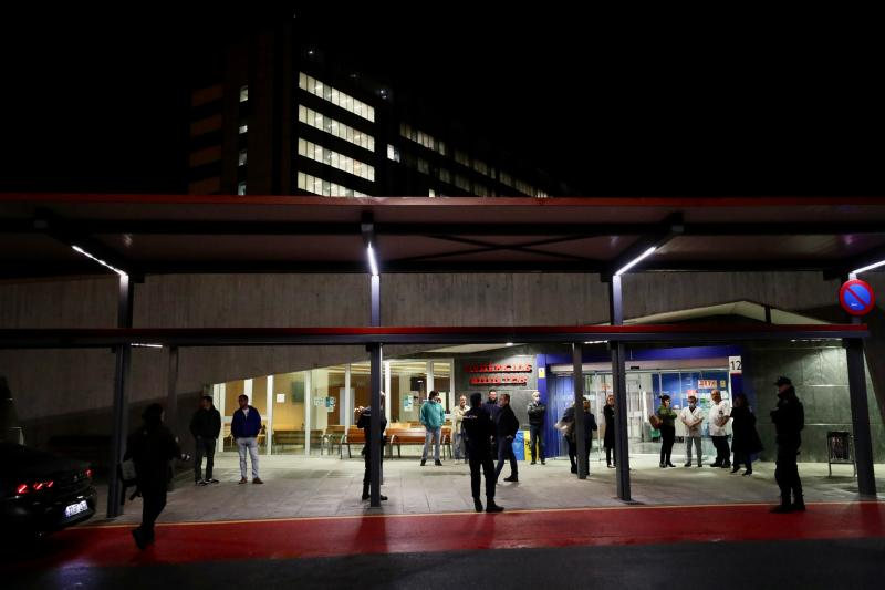 Hospitals Postpone Surgeries Due to Blackout, But Maintain Operations with Generators