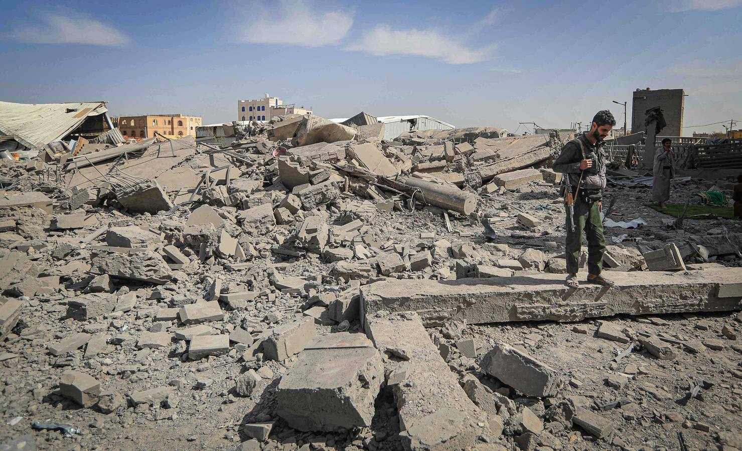 Las imágenes del bombardeo sobre Saada, que han dejado 68 muertos