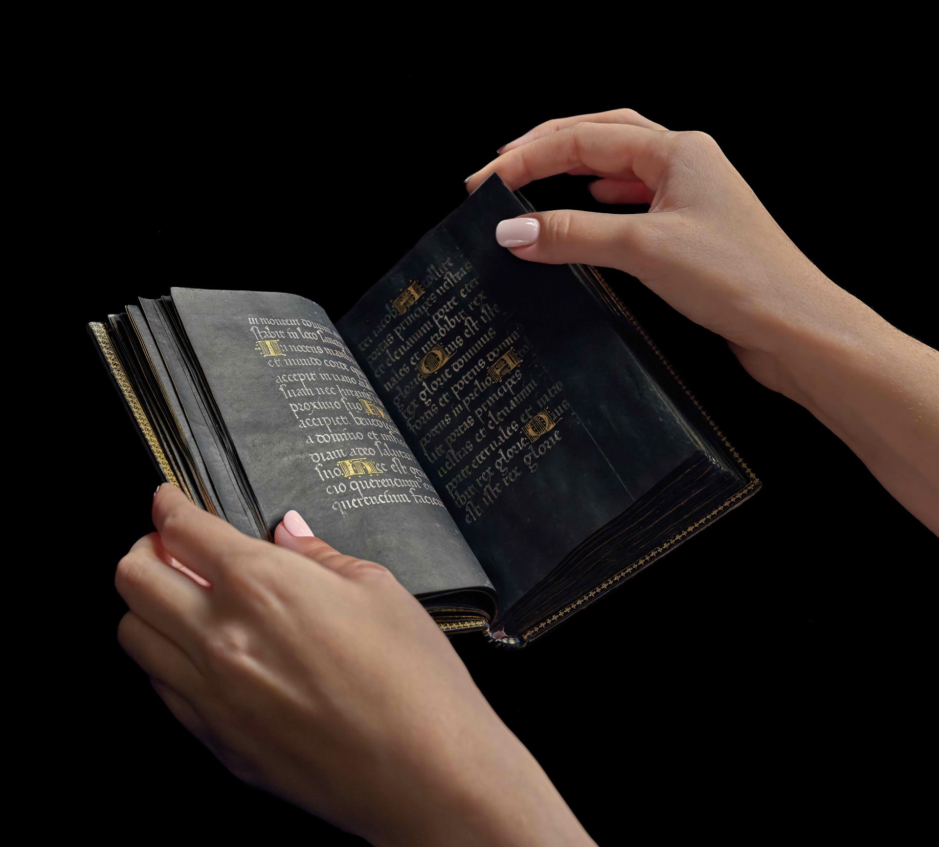 El 'Libro negro de horas' de la Hispanic Society se restaurará con fondos de TEFAF y el BofA