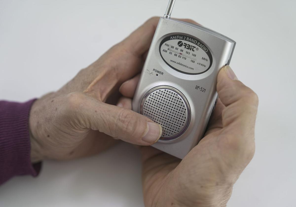 Más radio y más diarios