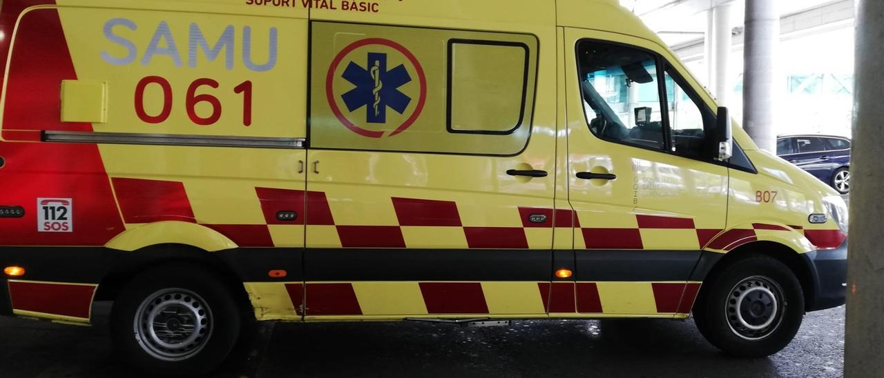 Cyclist Dies and Two Seriously Injured After Being Hit by Bus
