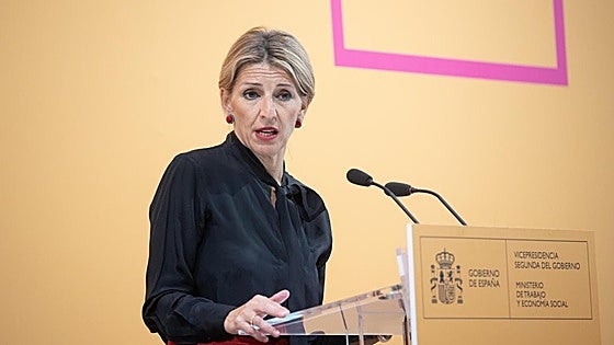 Díaz y los sindicatos redoblan la presión para que Sánchez frene la opa de BBVA a Sabadell