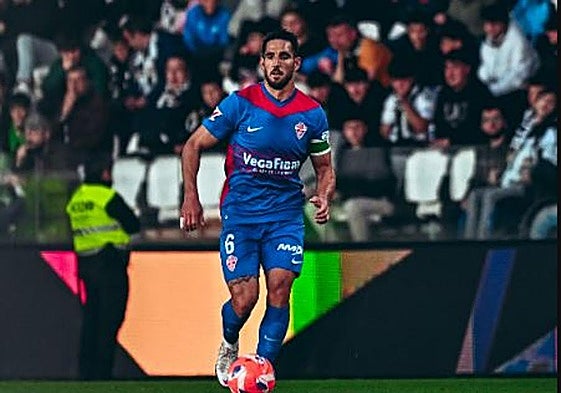 Victoria sufrida del Elche en Burgos que puede valer el ascenso