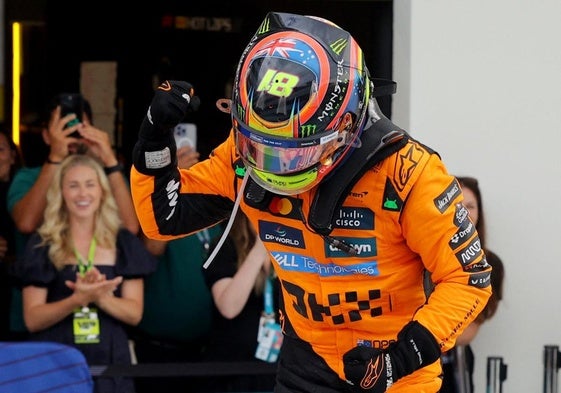 Oscar Piastri celebra su victoria en Miami.
