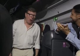 César Cadaval, atrapado en un tren.