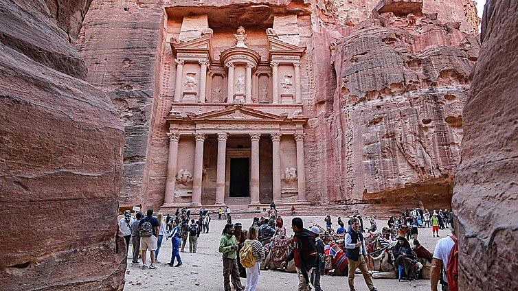 1.800 turistas evacuados por las inundaciones en Petra