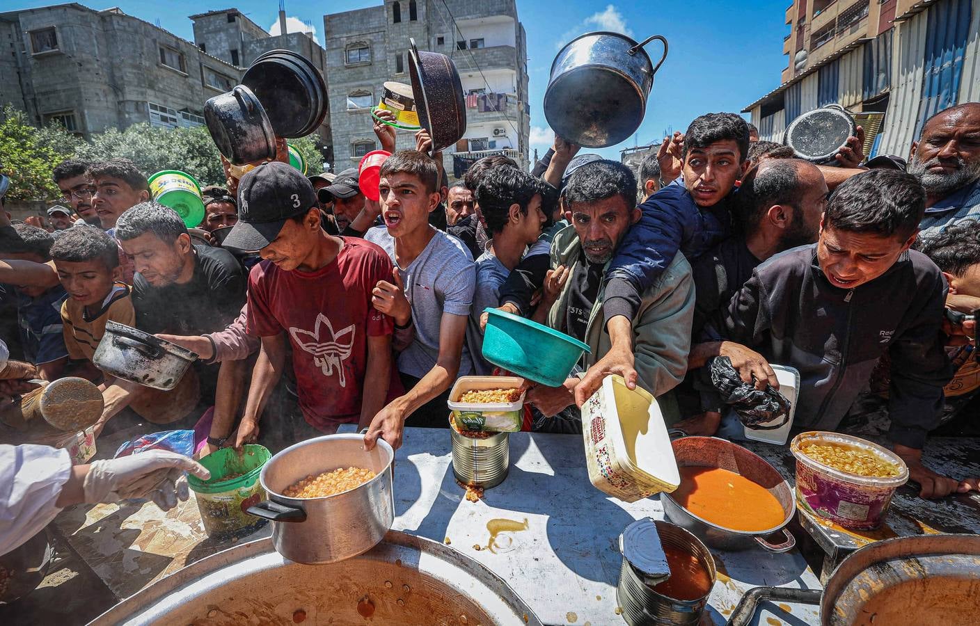 Las dramáticas imágenes de los palestinos a la espera de alimento