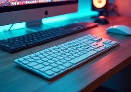 Libérate de los cables con estos teclados inalámbricos para tu PC