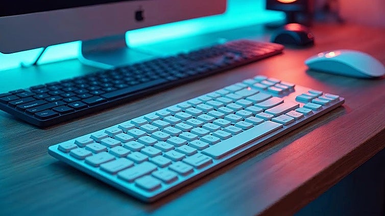Libérate de los cables con estos teclados inalámbricos para tu PC