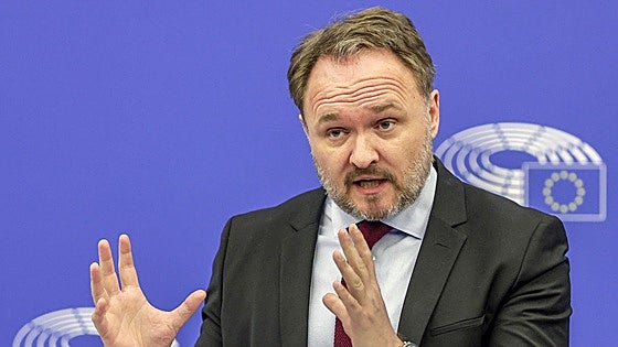 Bruselas apuesta por multiplicar las interconexiones energéticas para evitar nuevos apagones