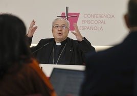 García Magán, en una rueda de prensa tras conocerse la elección de León XIV.