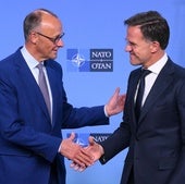 El canciller alemán, Friedrich Merz y el secretario general de la OTAN, Mark Rutte, este viernes en Bruselas.