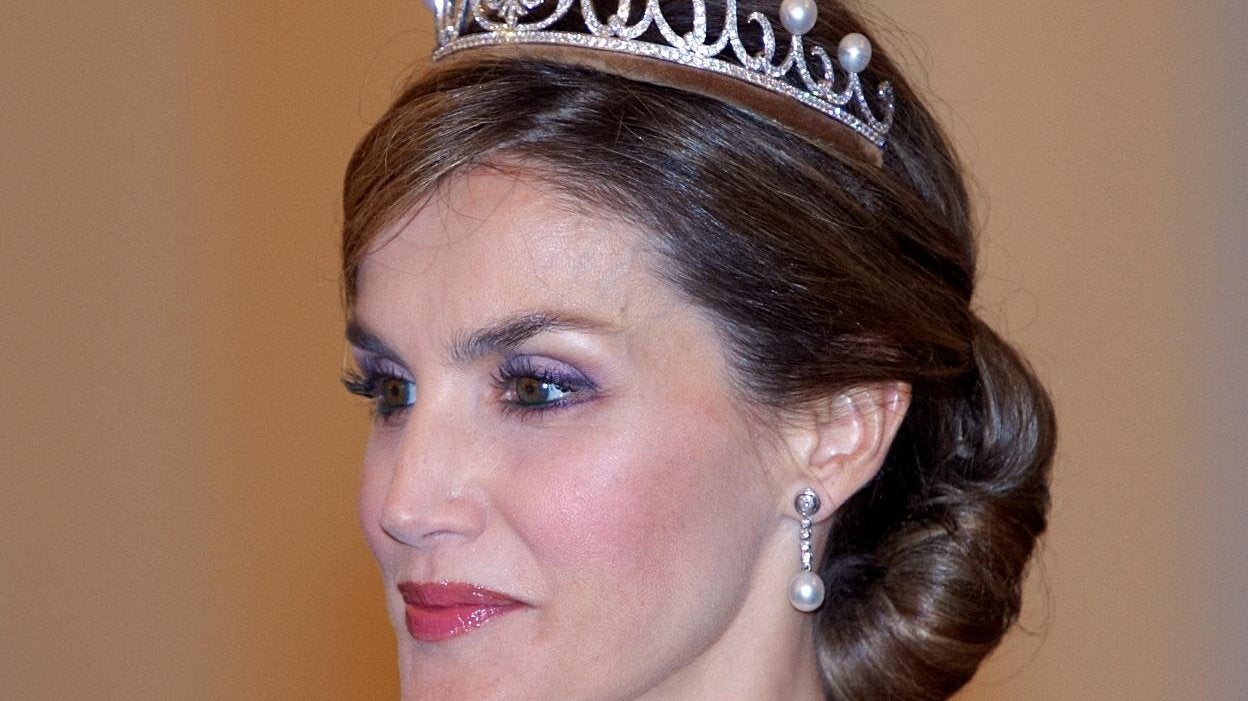 Por qué Letizia solo ha llevado la tiara Princesa una vez: el regalo del rey Felipe que podría lucir pronto Leonor