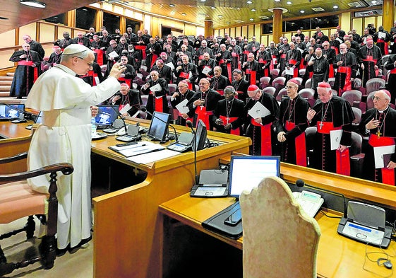 León XIV se reunió ayer con los cardenales en El Vaticano.