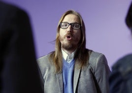 El portavoz de Podemos, Pablo Fernández, este lunes en rueda de prensa.
