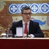 El ministro de Presidencia y Justicia Félix Bolaños y, a su izquierda, el fiscal general Álvaro García Ortiz en un acto. .