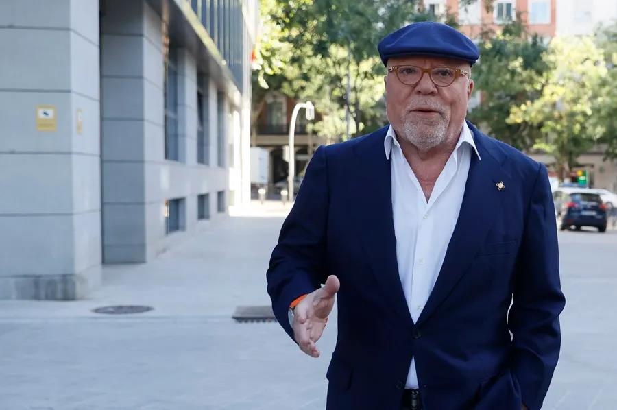 Absueltos los exjefes de seguridad de Repsol y La Caixa por los contratos con Villarejo