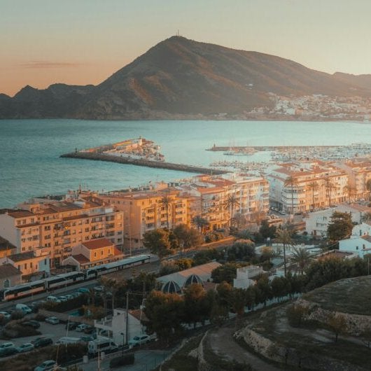 Altea de lujo: playas kilométricas, restaurantes con vistas al mar y templos del bienestar donde reconectar contigo mismo