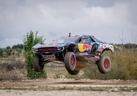 Carlos Sainz, Ford y Red Bull recrean el trazado completo del futuro circuito MadRing