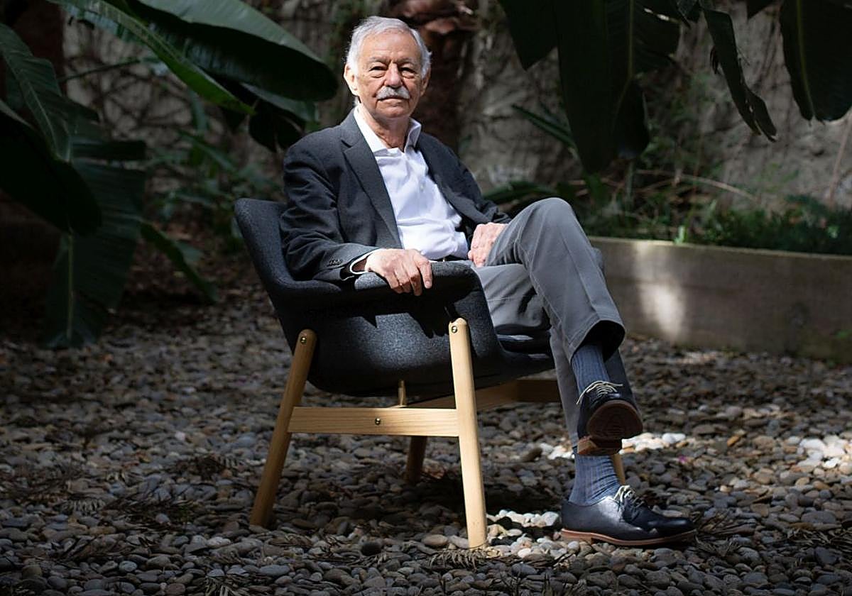 El escritor Eduardo Mendoza, Premio Princesa de Asturias de las Letras: «Soy un hombre feliz»
