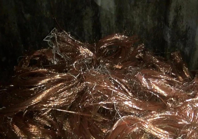 Acoge por caridad a un hombre en su casa y acaba secuestrado para vender cobre robado