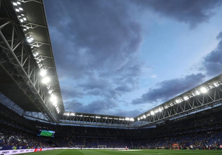 Atropello múltiple a las puertas del estadio de Cornellà antes del Espanyol-Barça