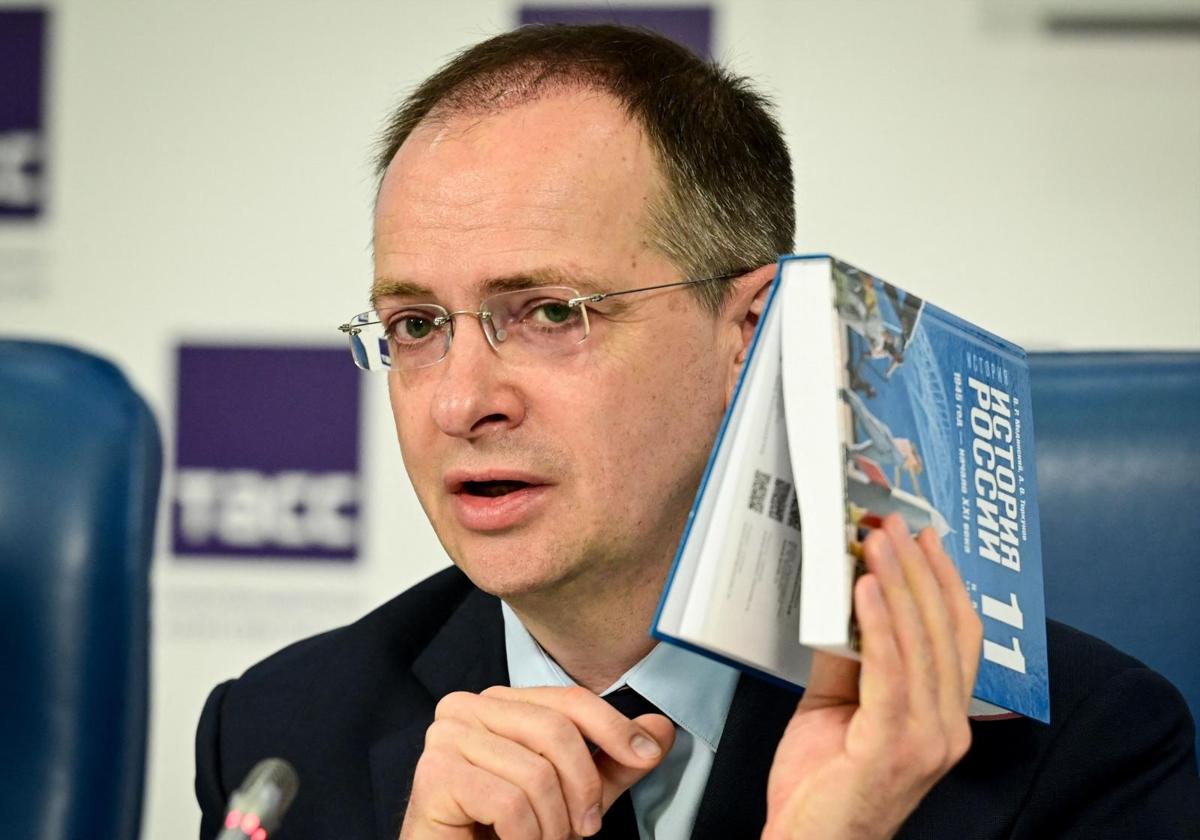 El negociador de Putin que tergiversa la historia en los libros de texto rusos | El Correo